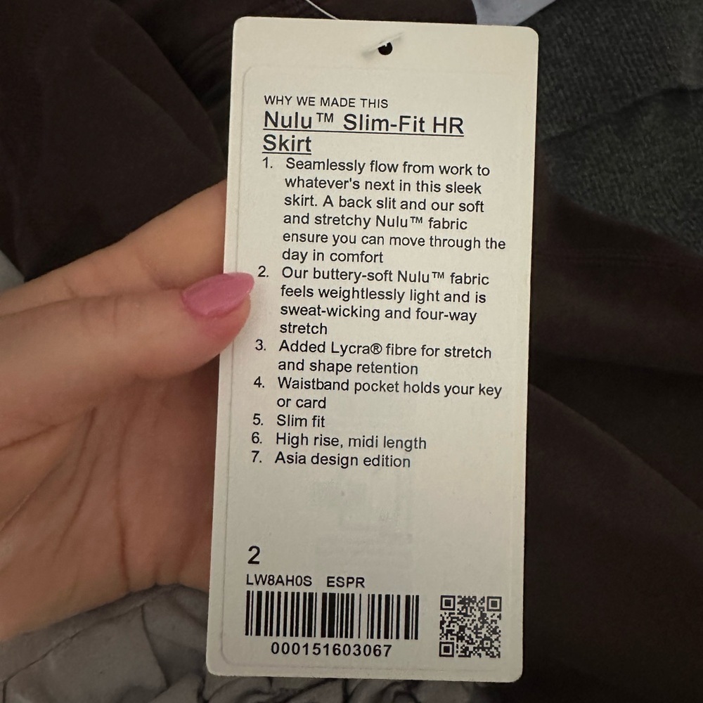 Lululemon Nulu Slim-Fit High-Rise Skirt - Picture 6 of 6